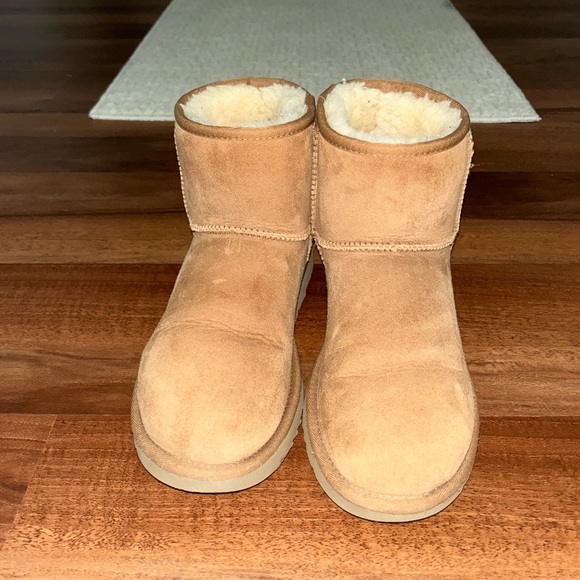 Ugg mini boots - Picture 5 of 8